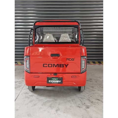 Mașină electrică RDB Comby roșie, 1500W, viteză 25km/h pentru copii.