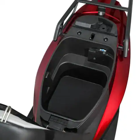 Scuter electric fără permis, model Voltarom S1, 1500W, viteză 25km/h, ideal pentru oraș.